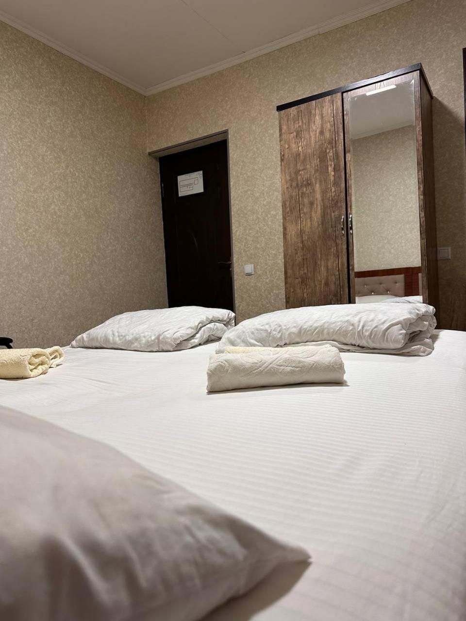 Old Inn Hostel タシュケント エクステリア 写真