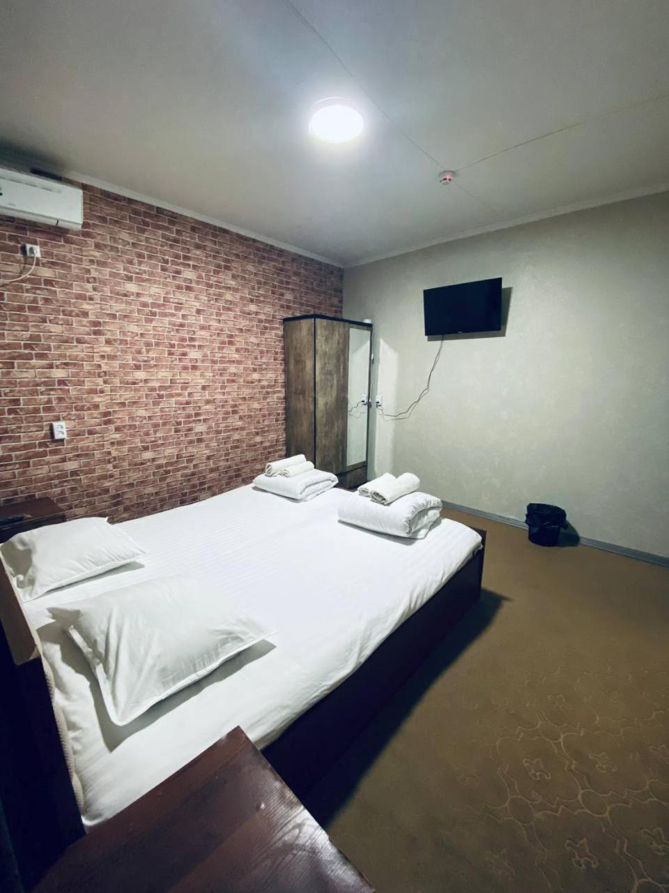 Old Inn Hostel タシュケント エクステリア 写真